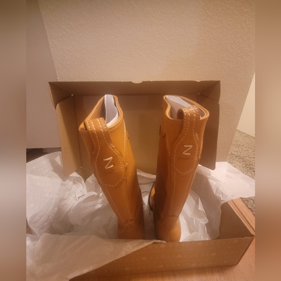 Zodiac-Brown-Tan-Dawson- Western-Style Women's Boots - Picture 8 of 9